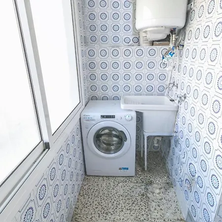 Feriehus Canovas - Casa Con Jardin Privado En Centro Nerja
